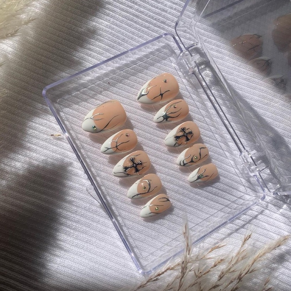 Handmade /press on nails + Free prep included /durable / high quality/ r…